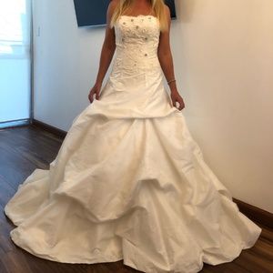 Designer Wedding Dress Size 2 - 4